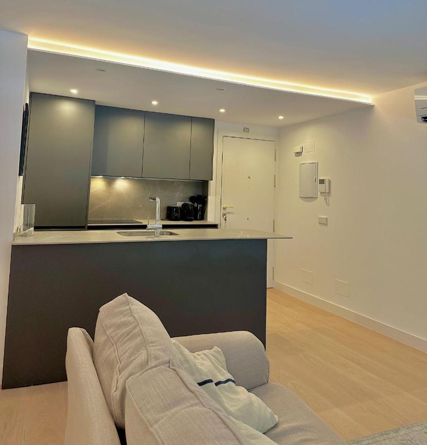 Private Room In A Shared Apartment, Habitacion Privada En Un Apartamento Compartido En Pacifico, 마드리드 외부 사진